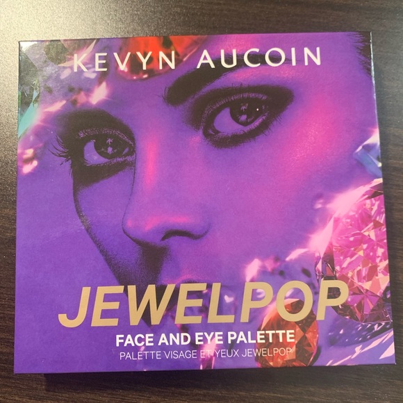 Kevyn Aucoin face & eyeshadow palette - Picture 3 of 3